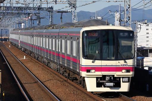 京王電鉄、8000系、8807編成 京王電鉄,京王線,8000系の写真素材