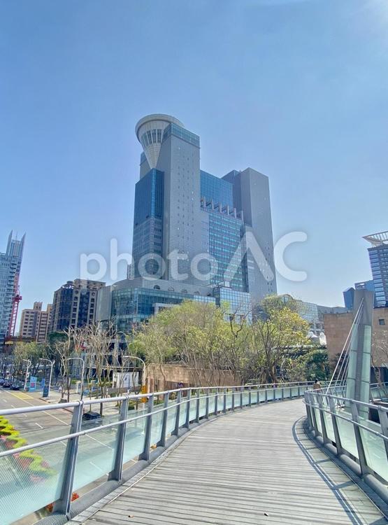 台湾新北市役所ビルの全景 台湾,新北市,板橋区の写真素材
