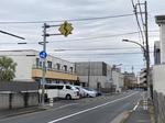 標識　右つづら折り 道,危険,注意の写真素材