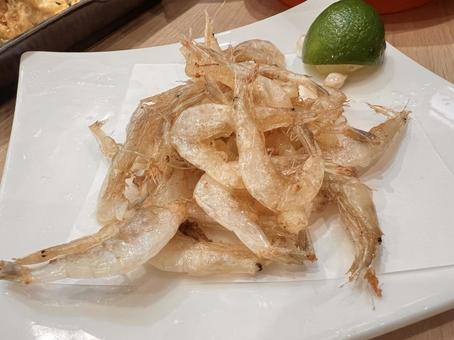 白エビの唐揚げ 白エビ,唐揚げ,天ぷらの写真素材
