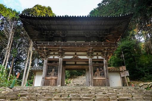 滋賀・近江八幡市 安土城 摠見寺 二王門 滋賀・近江八幡市 安土城 摠見寺 二王門 摠見寺,楼門,二王門の写真素材