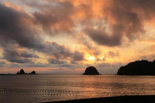 西伊豆町の素晴らしい夕陽 西伊豆町の素晴らしい夕陽の写真