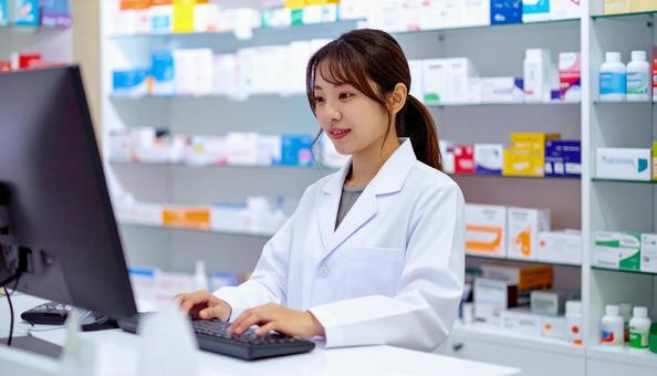 働く薬剤師 働く薬剤師の写真