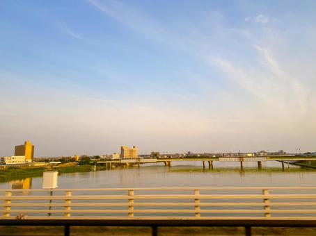 Morning view of the Shinano River from a bridge, JPG Morning view of the Shinano River from a bridge, JPG