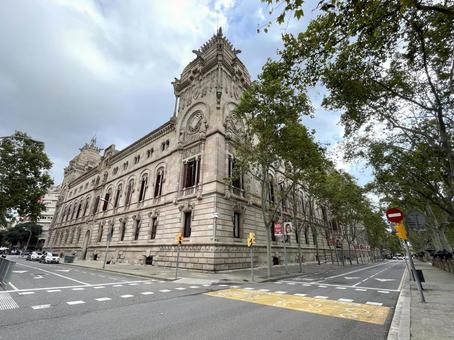 カタルーニャ州司法庁舎(バルセロナ) カタルーニャ州司法庁舎(バルセロナ) バルセロナ,スペイン,バルセロネータの写真素材