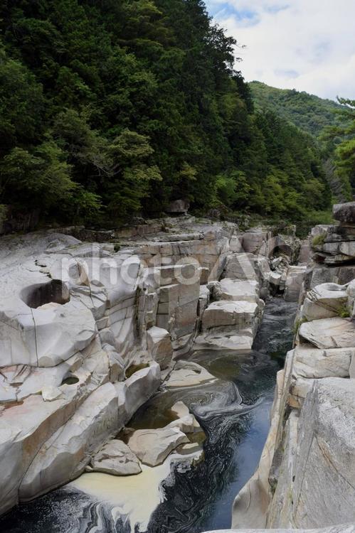 【長野】寝覚の床の風景 寝覚の床,木曽川,花崗岩の写真素材