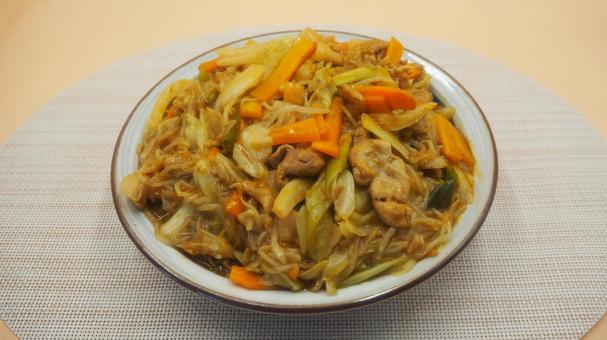 自家製・野菜炒めカレー風味（大皿に盛る） 野菜炒め,カレー風味,自家製の写真素材