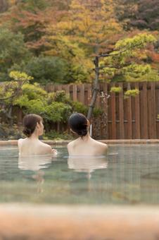 温泉女子イメージ 温泉女子イメージ 女性,温泉,人物の写真素材