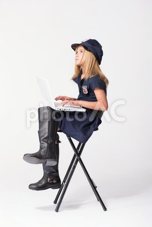 警察官のコスプレをする女の子8 女子,外国人,全身の写真素材