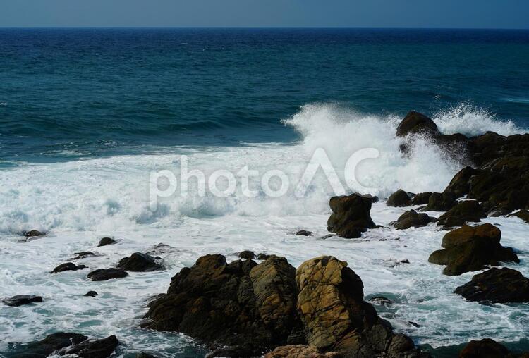 波しぶきの海の風景２ 波しぶき,波,海の写真素材