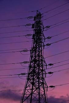 鉄塔と夕方の空 鉄塔と夕方の空の写真