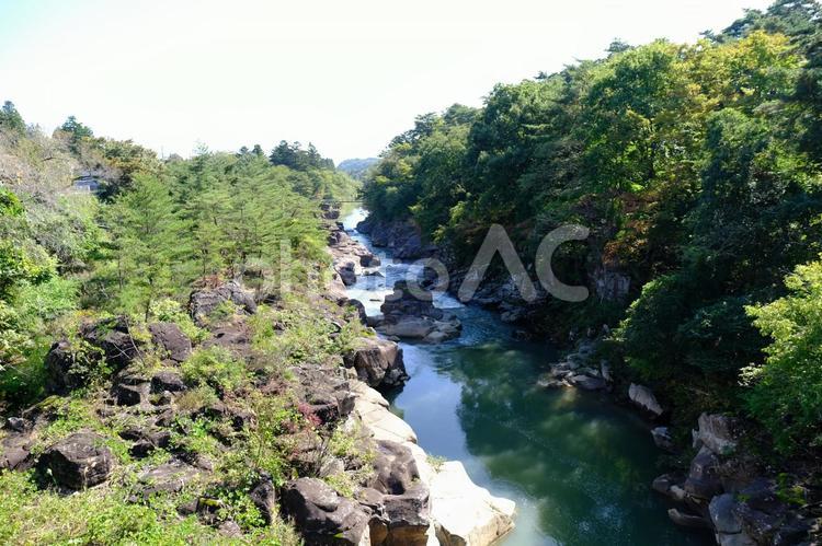 厳美渓の紅葉前の初秋の風景 厳美渓,初秋,晩夏の写真素材