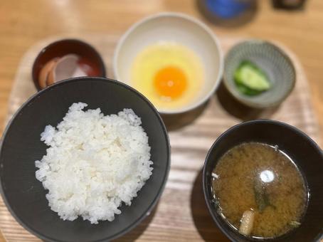 卵かけご飯 卵かけご飯の写真
