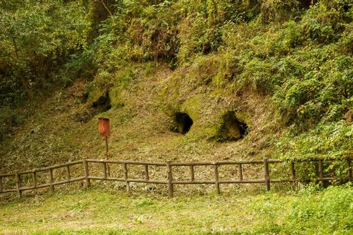 吉見町の横穴式古墳群 古墳,風景,自然の写真素材