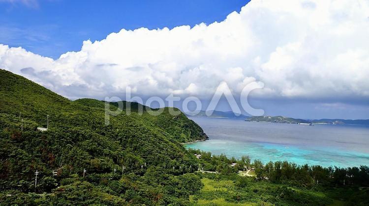 慶良間海峡展望所から見た渡嘉志久ビーチ 渡嘉志久ビーチ,慶良間海峡展望所,海の写真素材