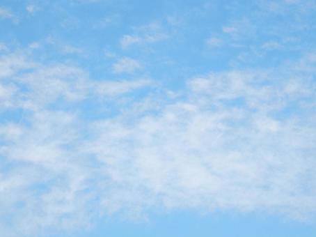 【空の写真】秋空 【空の写真】秋空 秋空,空,雲の写真素材