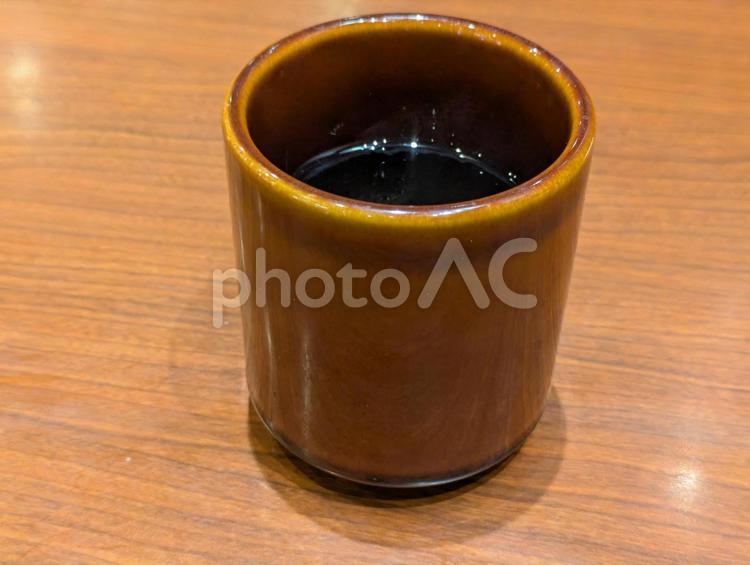 横浜市旭区上白根町のうどん店のお茶 丸亀製麺横浜上白根,うどんチェーン店,外食の写真素材