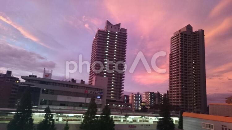 都会の夕暮れ時 都会,自然,ビルの写真素材