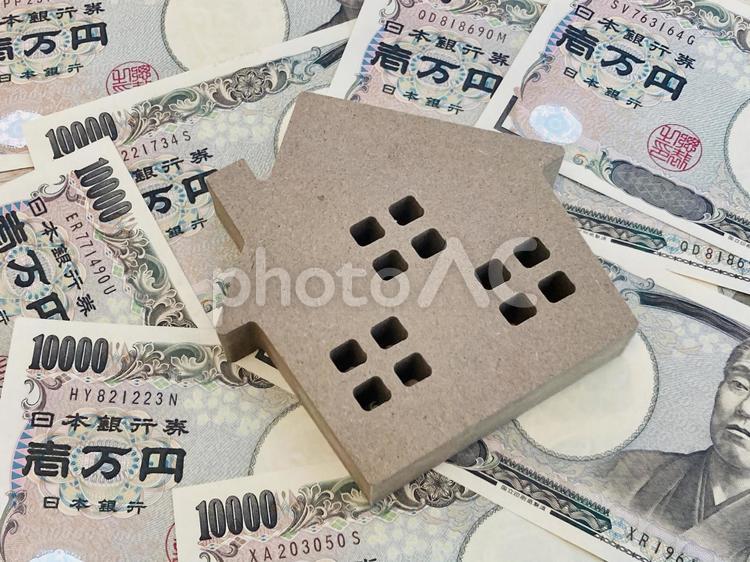 家計が苦しい・自己破産 家,不動産,住宅ローンの写真素材