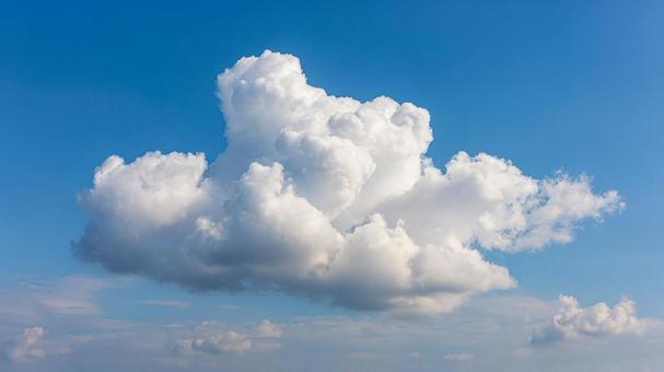 穏やかな夏の空 穏やかな夏の空の写真