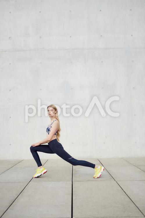エクササイズする女性 女性,外国人,エクササイズの写真素材