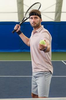 サーブをする男性選手 男性,外国人,テニスの写真素材