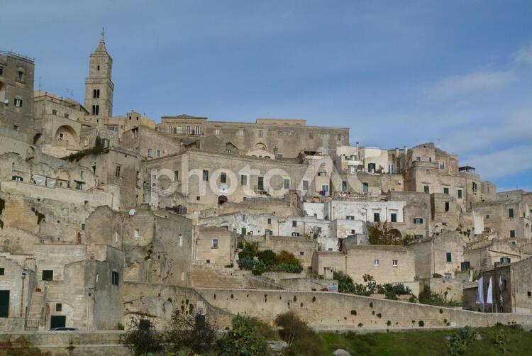 イタリアの古い町並み イタリア,サッシ地区,石造りの写真素材
