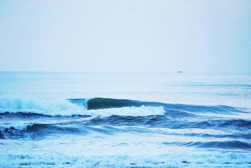 imagination  ~蒼い冬海~ 海,冬海,波の写真素材