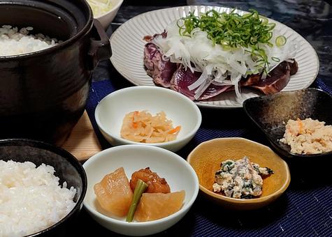 土鍋炊きご飯の食事 食事,夕ごはん,お米の写真素材