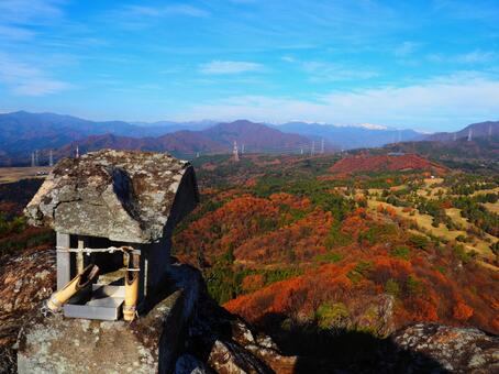 日本百低山・嵩山大天狗山頂 嵩山,大天狗,山頂の写真素材
