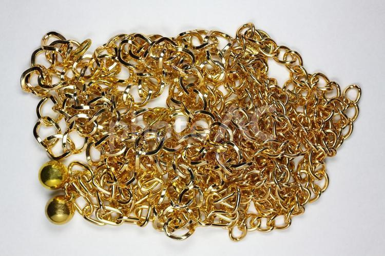 金メッキが剥がれたチェーンのアクセサリー 金,メッキ,アクセサリーの写真素材