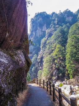 【山梨県】甲府市・昇仙峡の覚円峰 【山梨県】甲府市・昇仙峡の覚円峰の写真