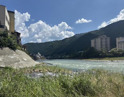 飛騨川 飛騨川 町並み,古い町並み,風景の写真素材