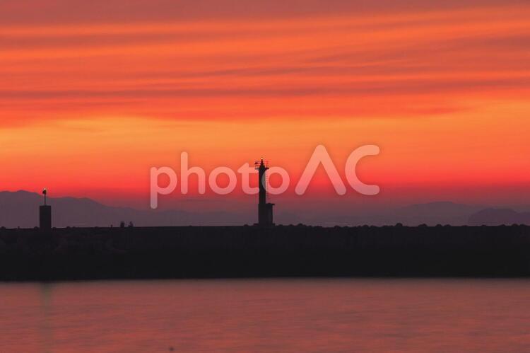 伊予港の夕焼け5 一日,伊予市,伊予港の写真素材