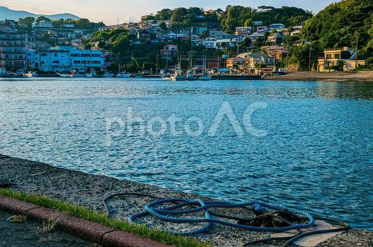 夕暮れの漁港 海,風景,自然の写真素材