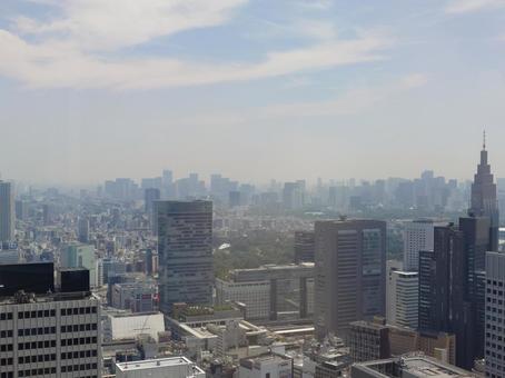 東京の霞んだ町並み 東京の霞んだ町並みの写真