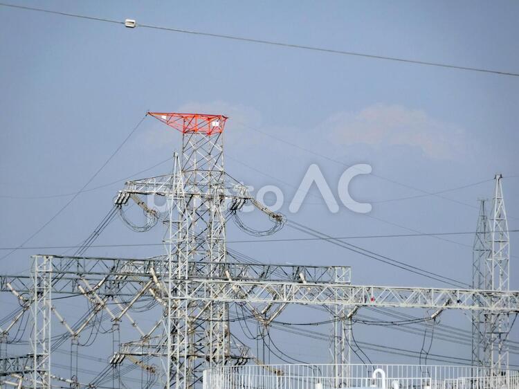 鉄塔がある風景 鉄塔,送電線,電線の写真素材