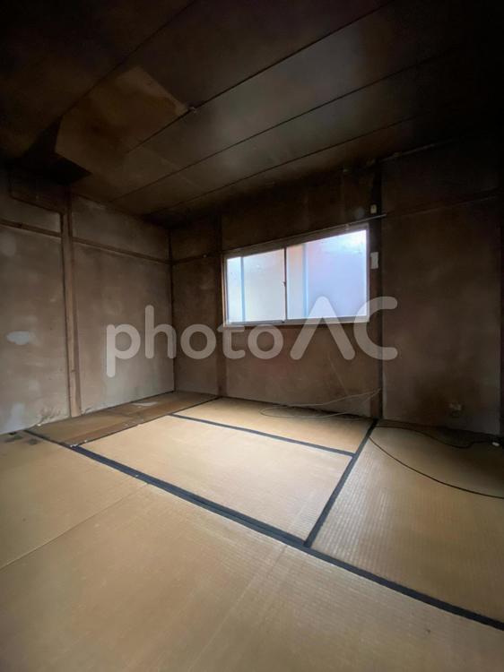 解体前の古家・空家・廃墟（和室） 住宅,家,京都の写真素材