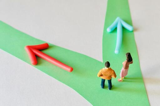 夫婦で進む道を相談する 夫婦,話し合い,相談の写真素材