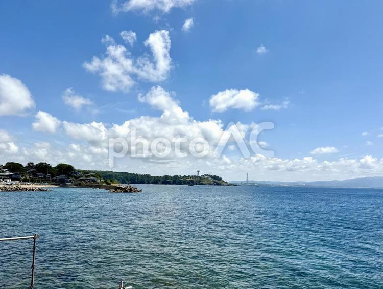 福井県東尋坊雄島の景色 小道,橋,雄島の写真素材
