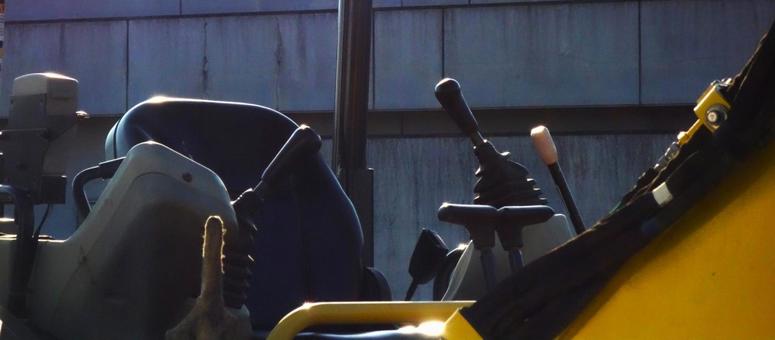 重機の運転席の写真