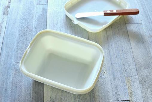 からの容器は再利用したい からの容器は再利用したい 入れ物,ケース,プラスチックの写真素材