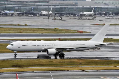 飛行機 ボーイング767 飛行機 ボーイング767 ボーイング,エアバス,航空機の写真素材
