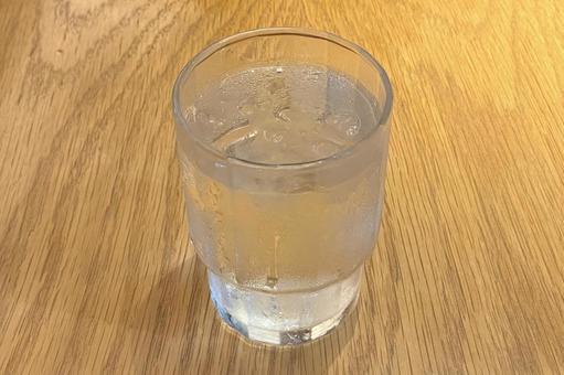 コップの水 コップの水 水,透明,冷たいの写真素材