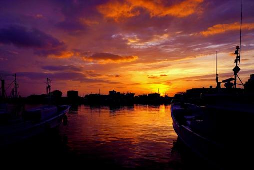 At the fishing port of Naha, JPG