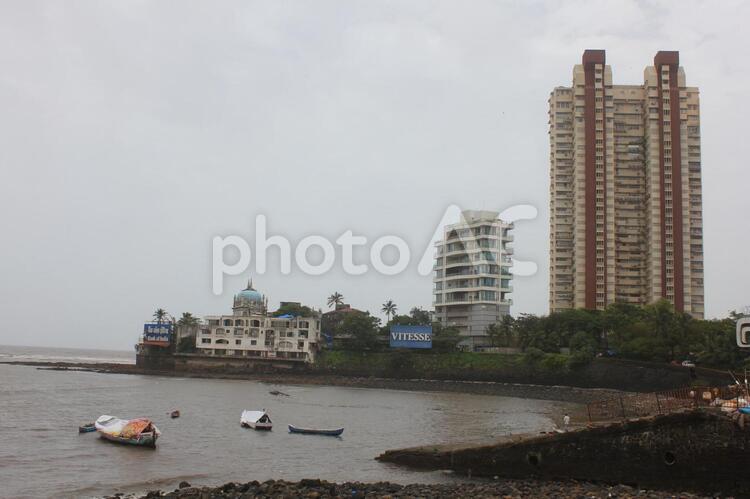 インドの町並み　海と高層ビル 外国,インド,風景の写真素材