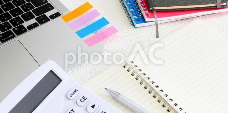 ビジネス　デスクワーク　オフィスワーク ビジネスイメージ,ビジネスアイテム,オフィスワークの写真素材