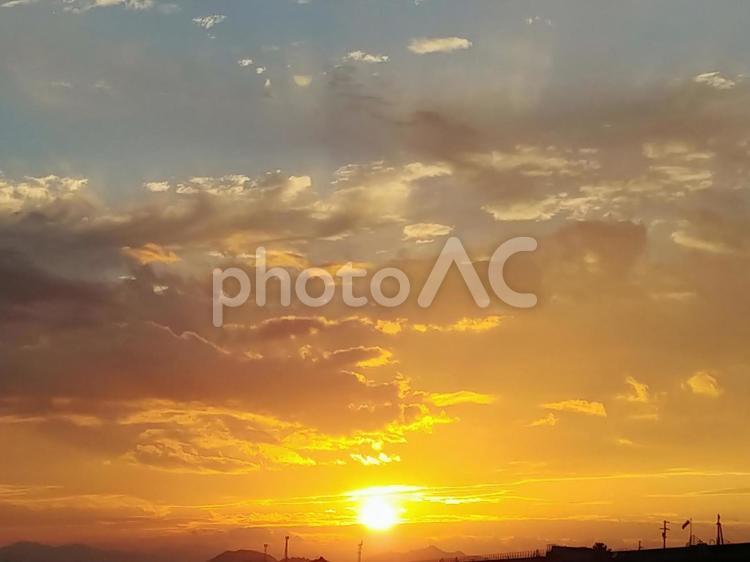 夕日が昇る頃 背景,空,自然の写真素材