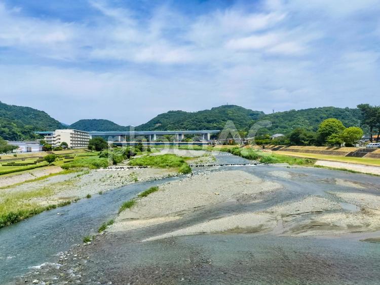 御殿場線車窓から見る川根川 川根川,jr御殿場線,松田橋の写真素材
