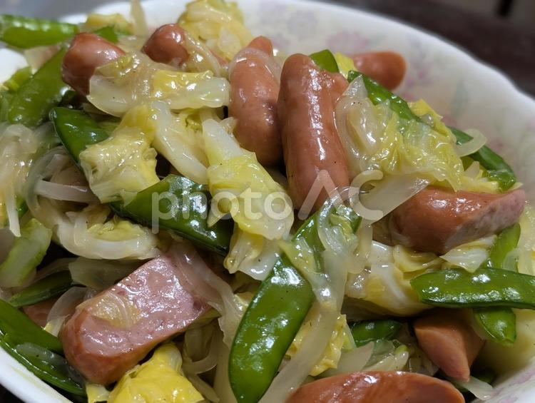 ソーセージと野菜の炒め物 ソーセージ,野菜,たけのこの写真素材